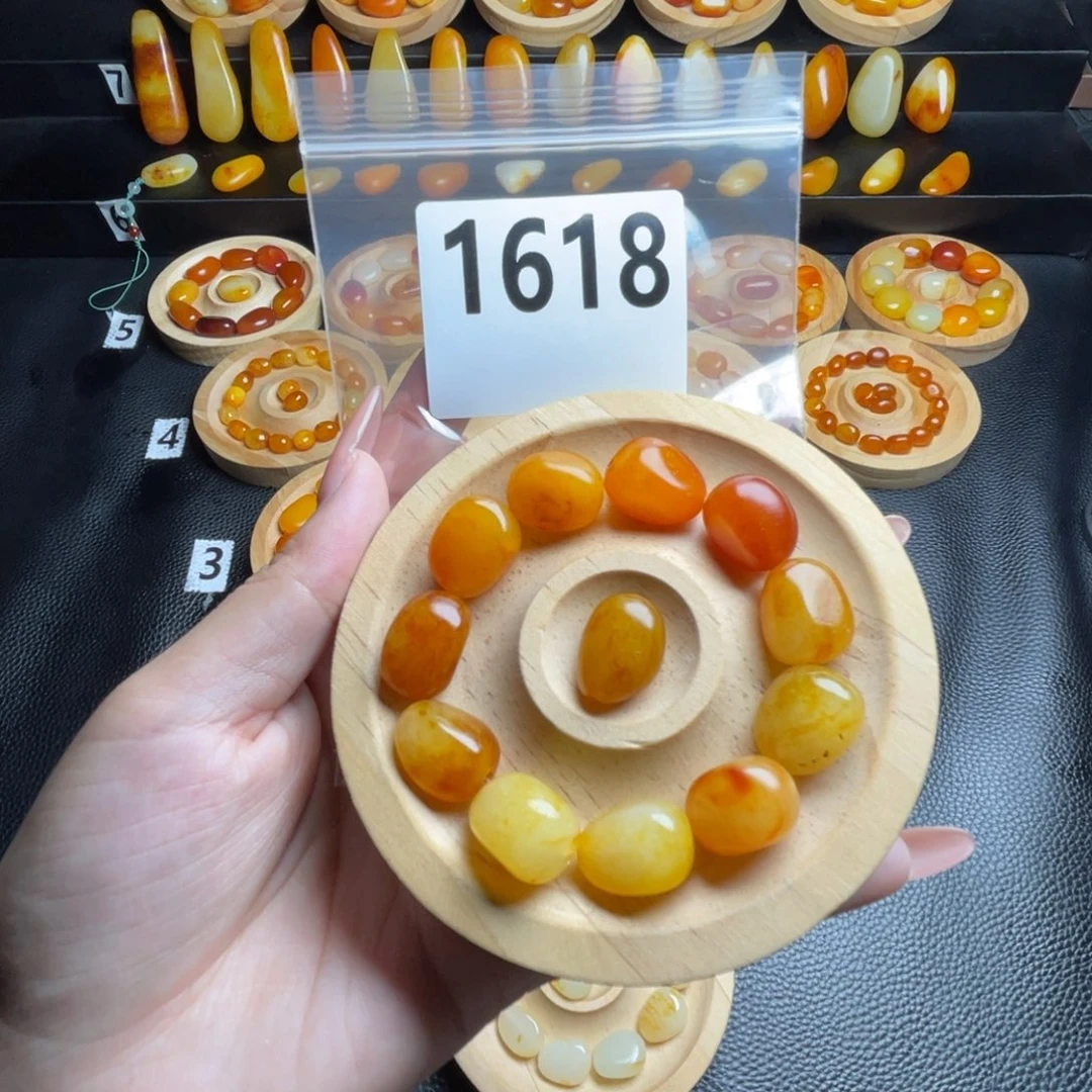 一***糖手串未镶嵌和田玉