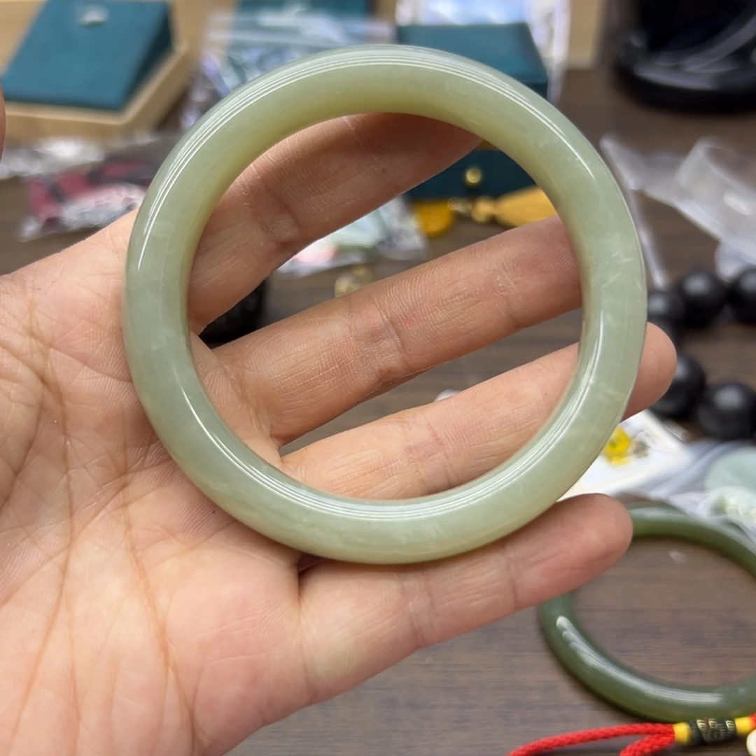 和田玉未镶嵌手镯60.8圈围792