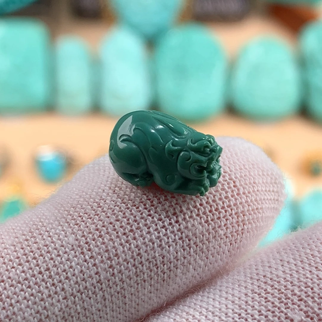 西***仔绿松石未镶嵌貔貅珠