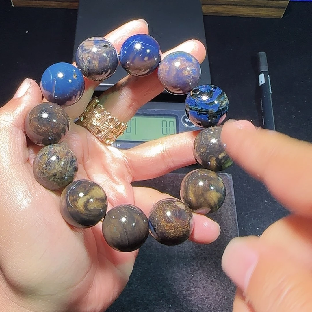 琥珀未镶嵌裸石琥珀