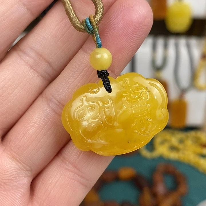 蜜蜡未镶嵌珠宝奇石吊坠