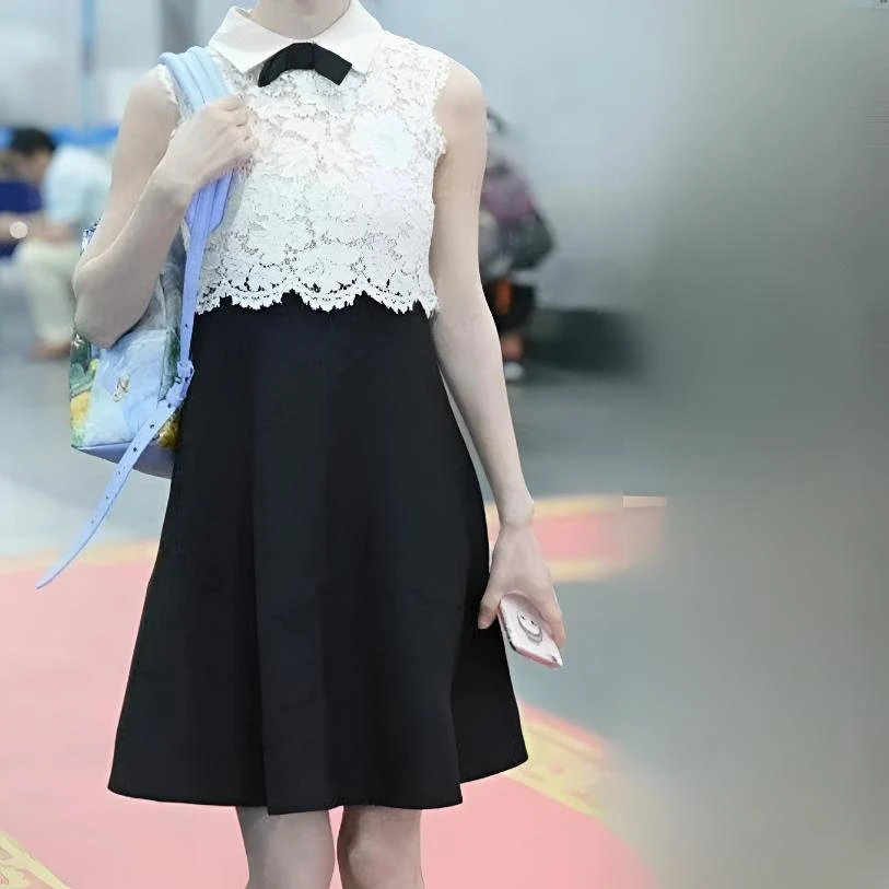 99新 Valentino/华伦天奴 2501152/40码/蕾丝镂空无袖连衣裙