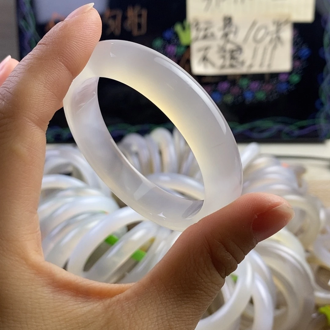 手镯玛瑙/玉髓未镶嵌