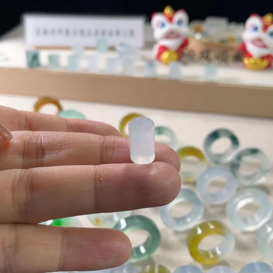 定制翡翠未镶嵌白冰