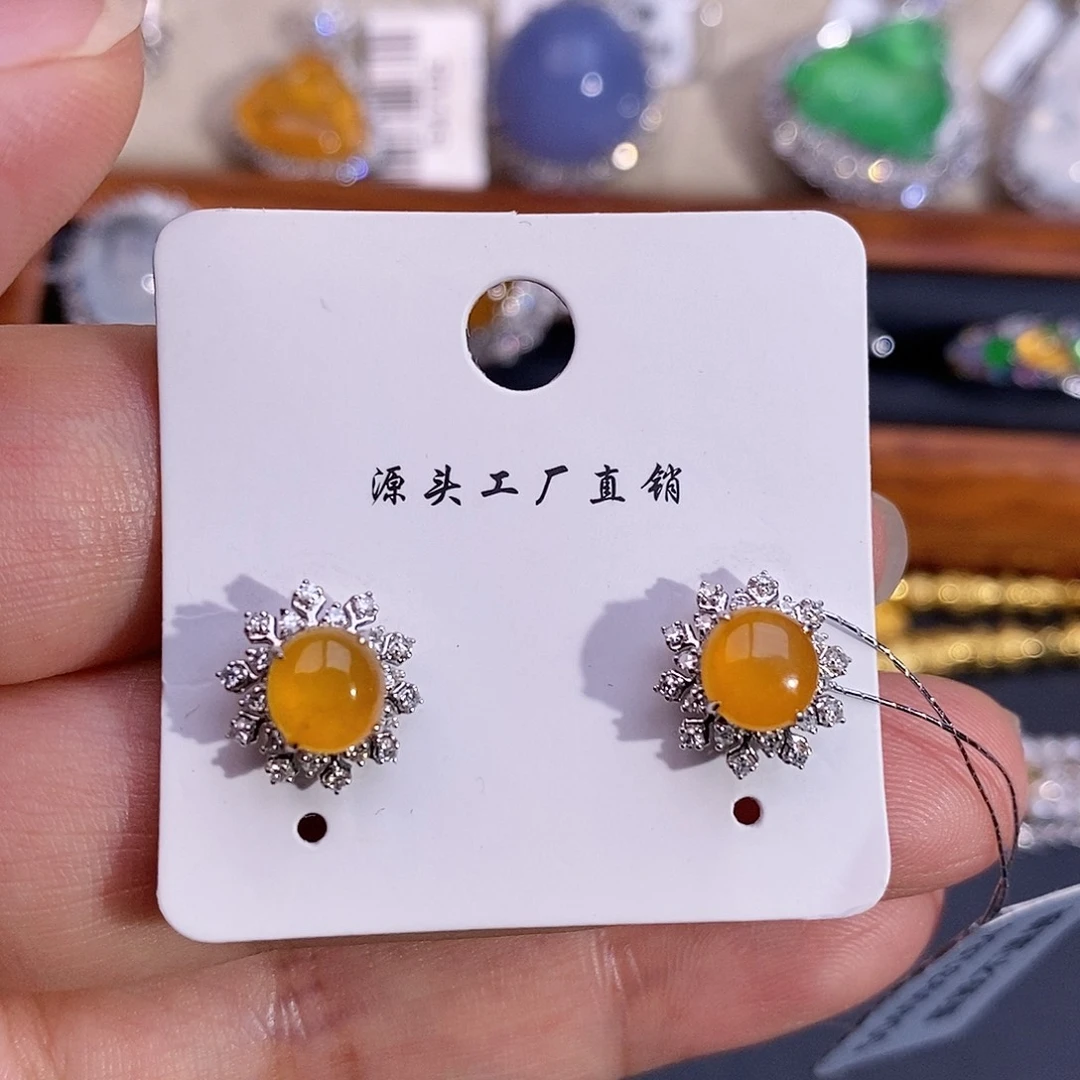 翡翠18K金镶嵌耳饰