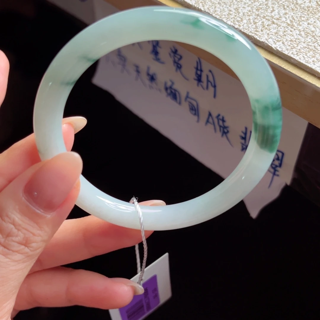 翡翠未镶嵌手镯手镯
