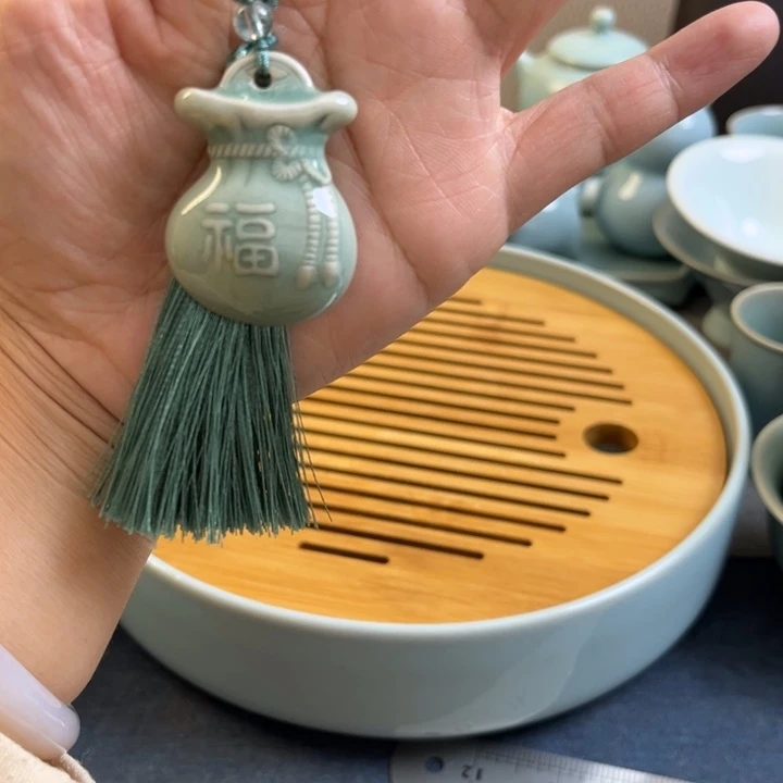 仿古家具及现代艺术等为主导