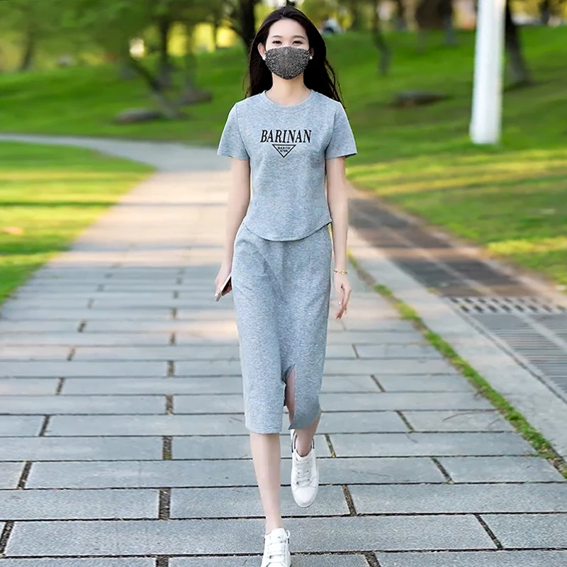 高含棉休闲包臀套装裙女2025年夏季款时尚洋气印花圆领短袖两件套