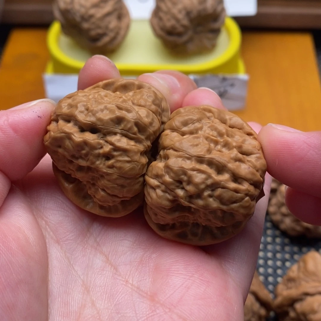 文玩核桃吊坠边36左右