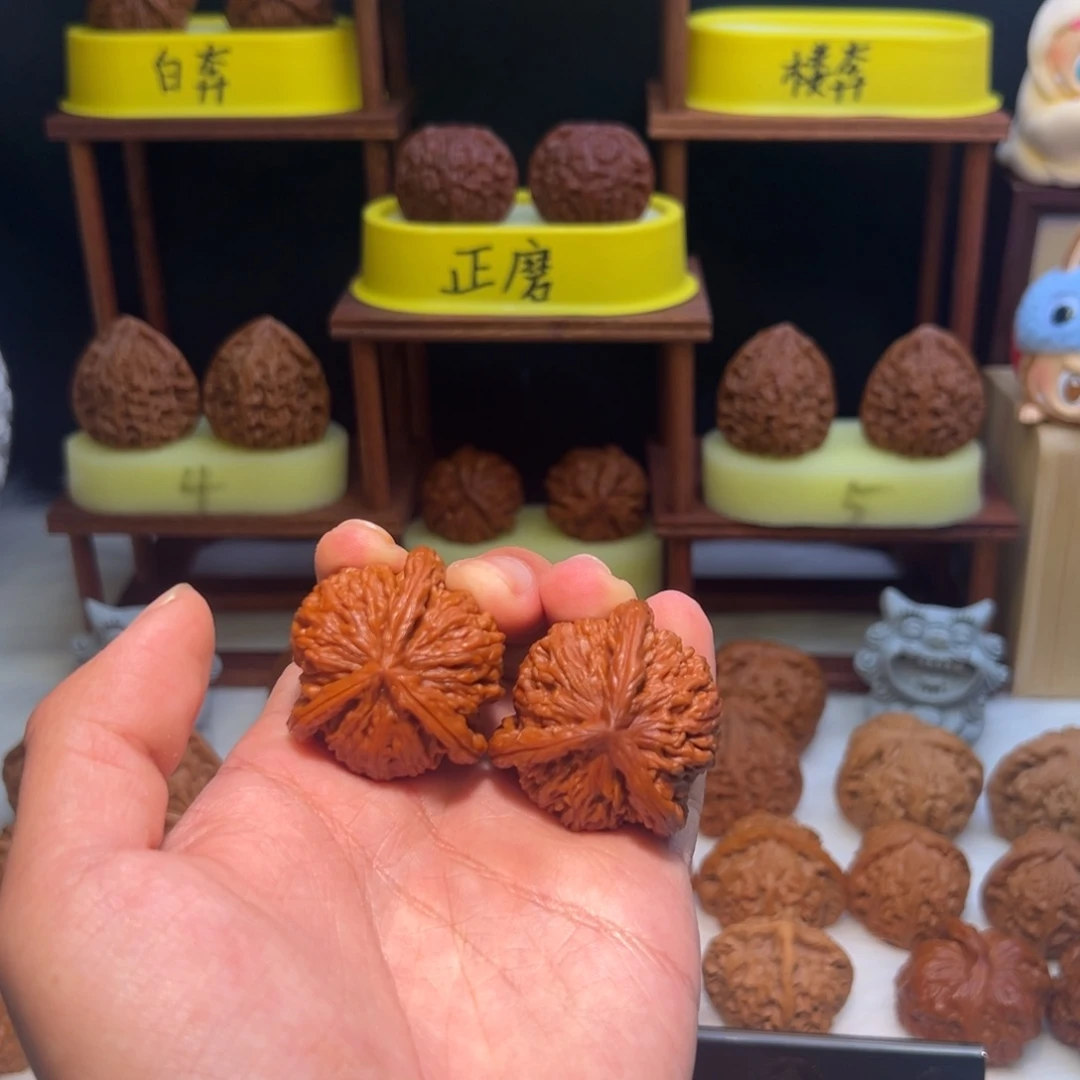 文玩核桃吊坠【楼奔】40尺