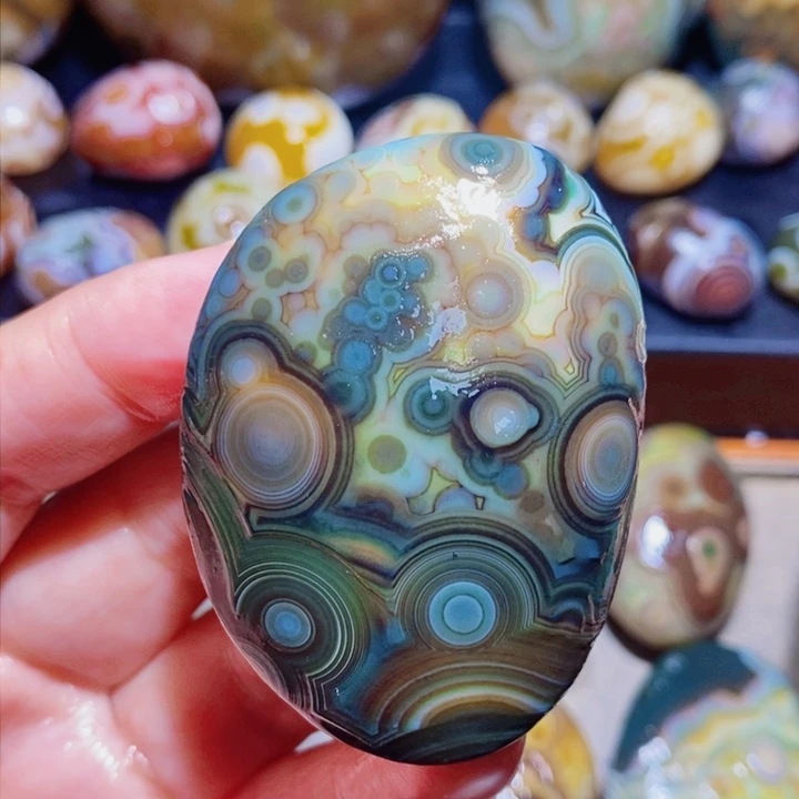 未镶嵌玛瑙/玉髓珠宝半成品38