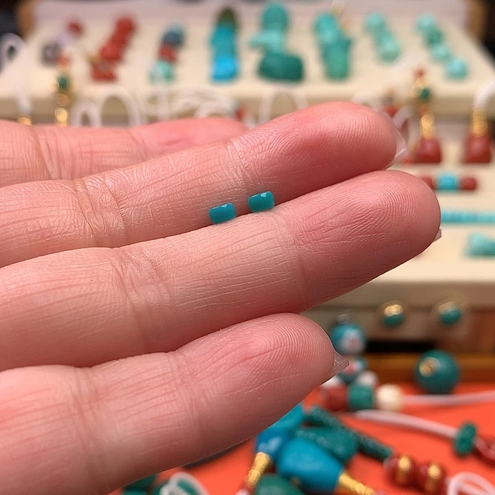 南红玛瑙配饰未镶嵌小*雨配饰