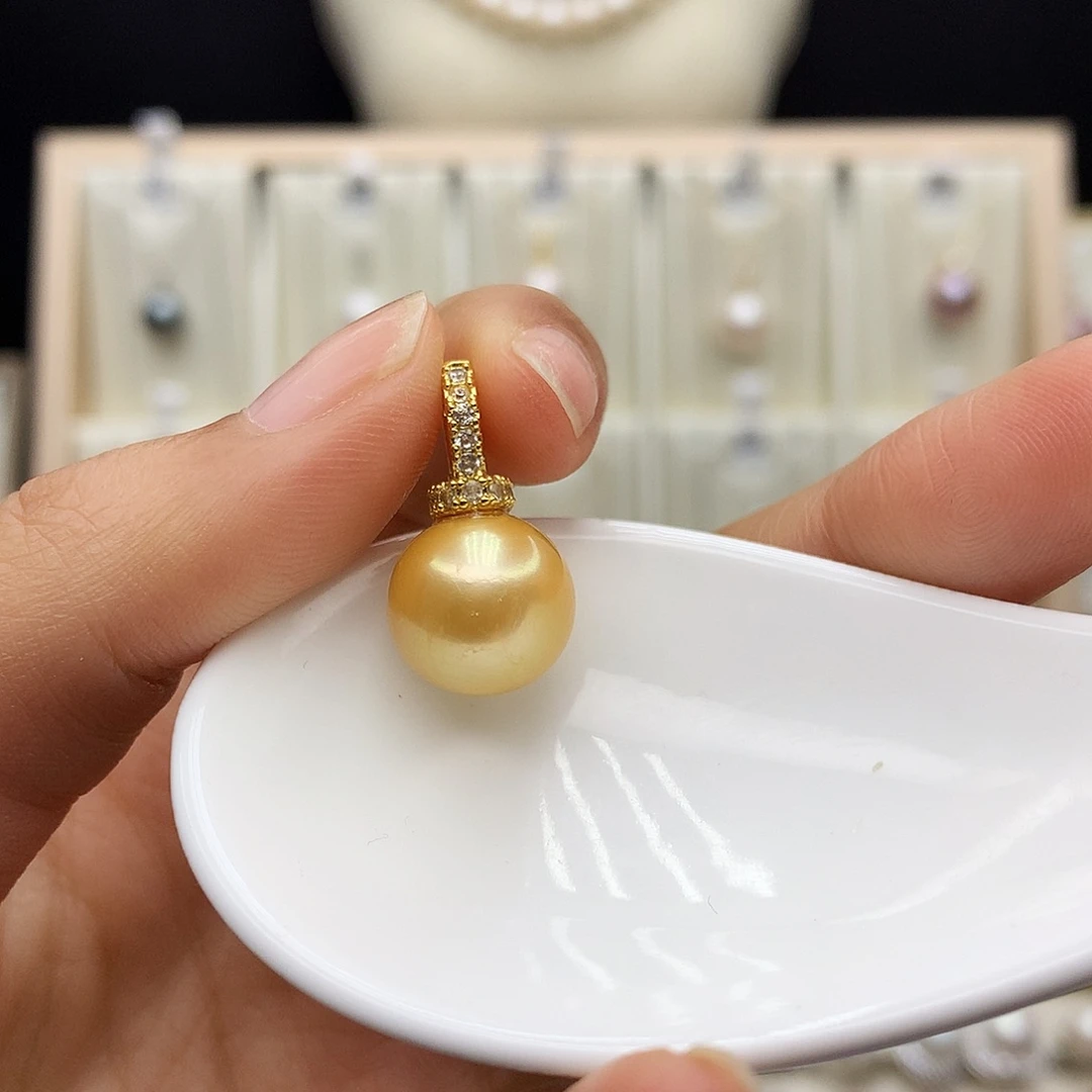 淡水珍珠合金颈饰