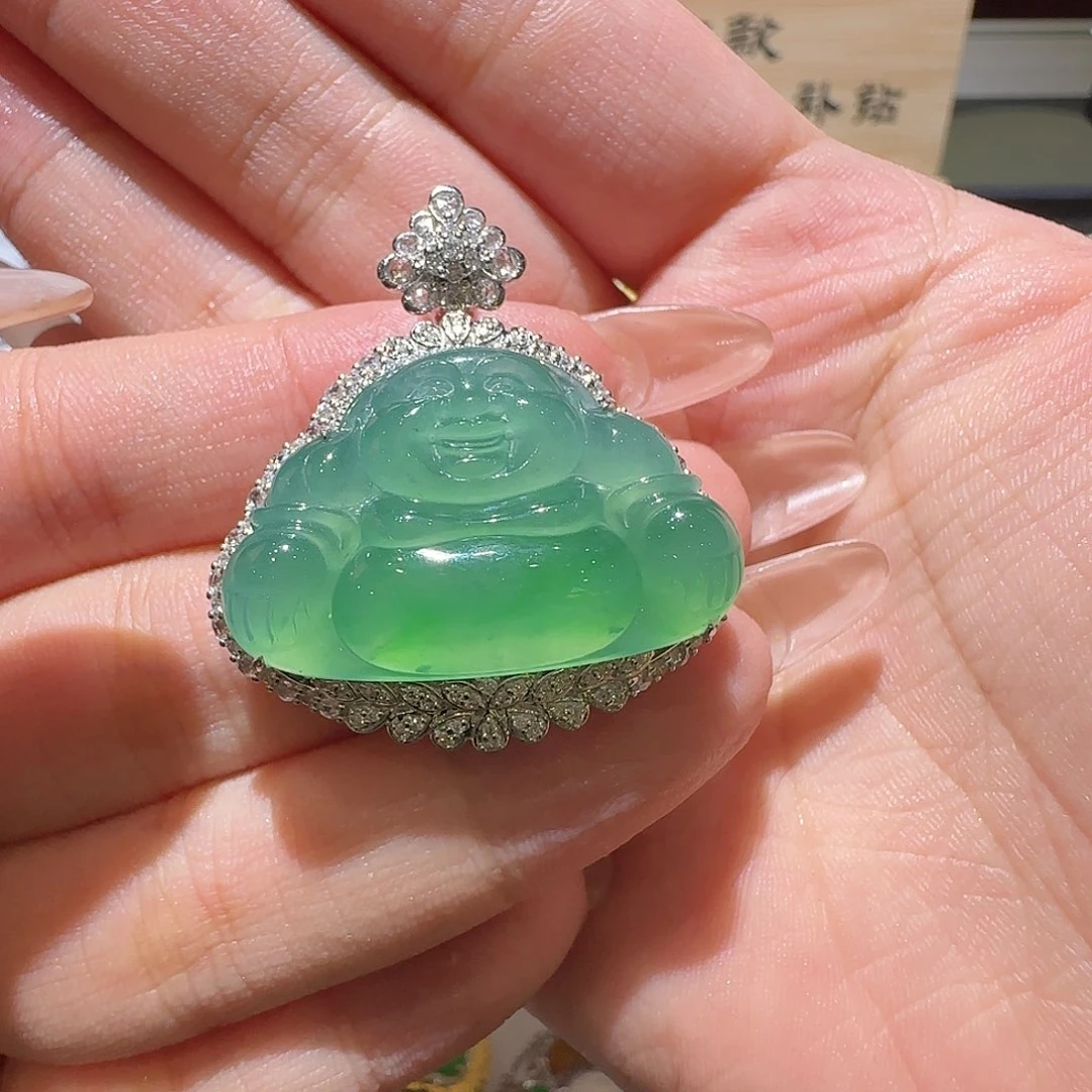 【闪购商品】颈饰18K金镶嵌翡翠p****7