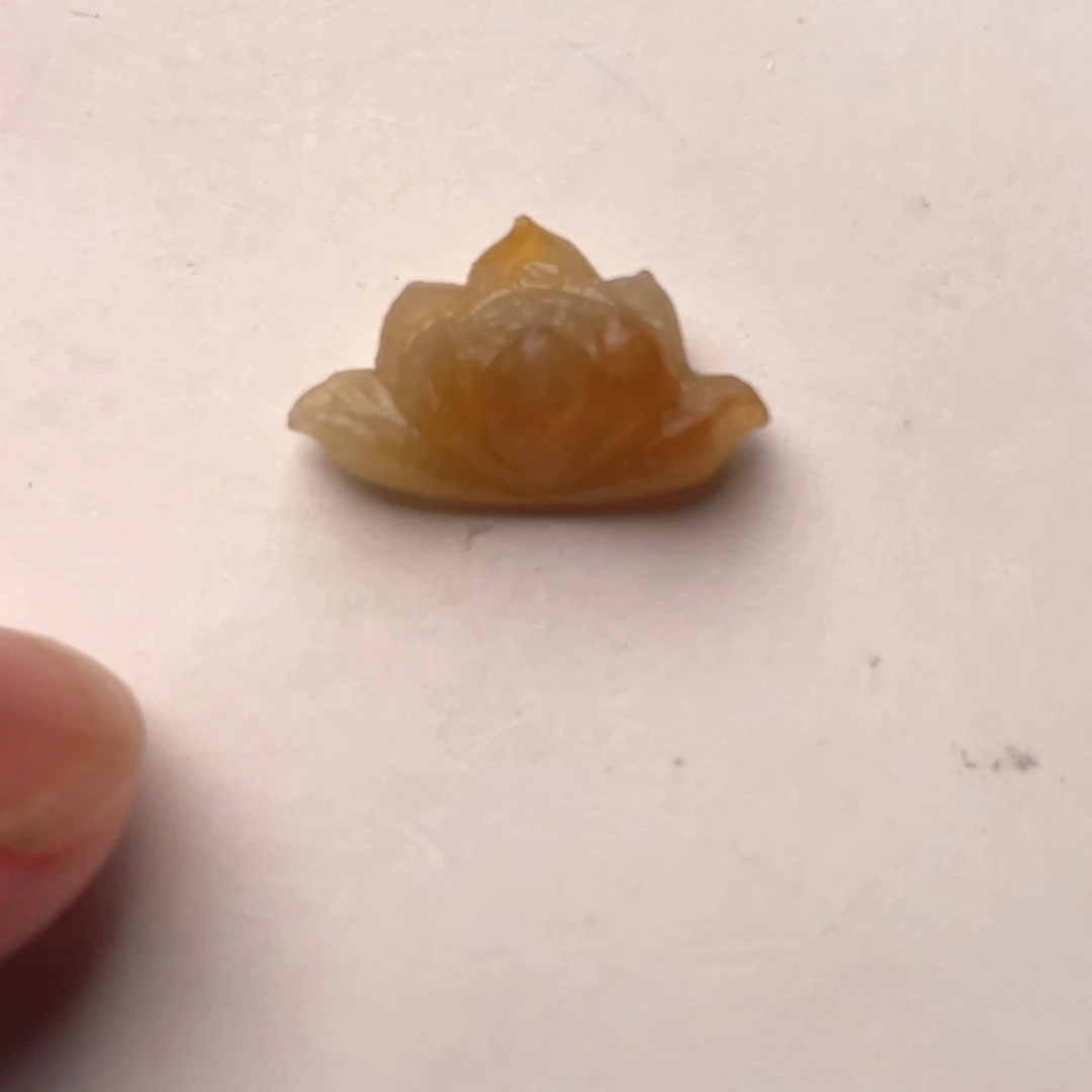 定制翡翠未镶嵌莲花