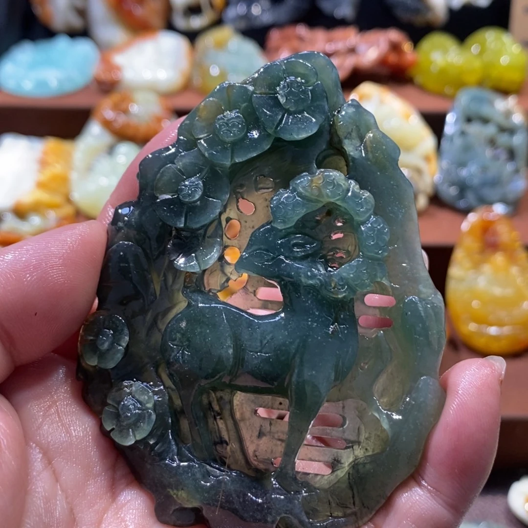 蛇纹石玉颈饰未镶嵌