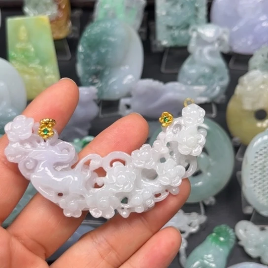 翡翠未镶嵌颈饰翡翠