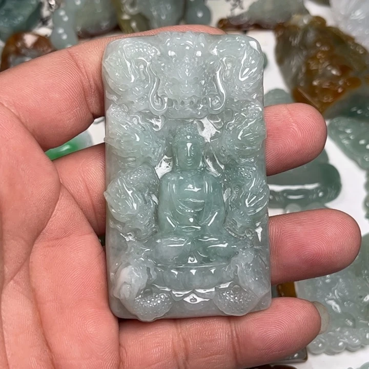 翡翠未镶嵌颈饰九龙大日