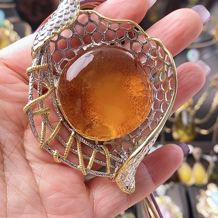 琥珀颈饰银S925镶嵌米***木吊坠