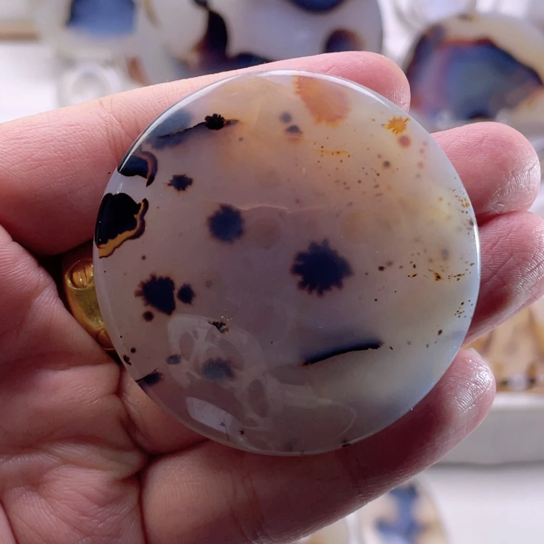 玛瑙/玉髓未镶嵌珠宝奇石