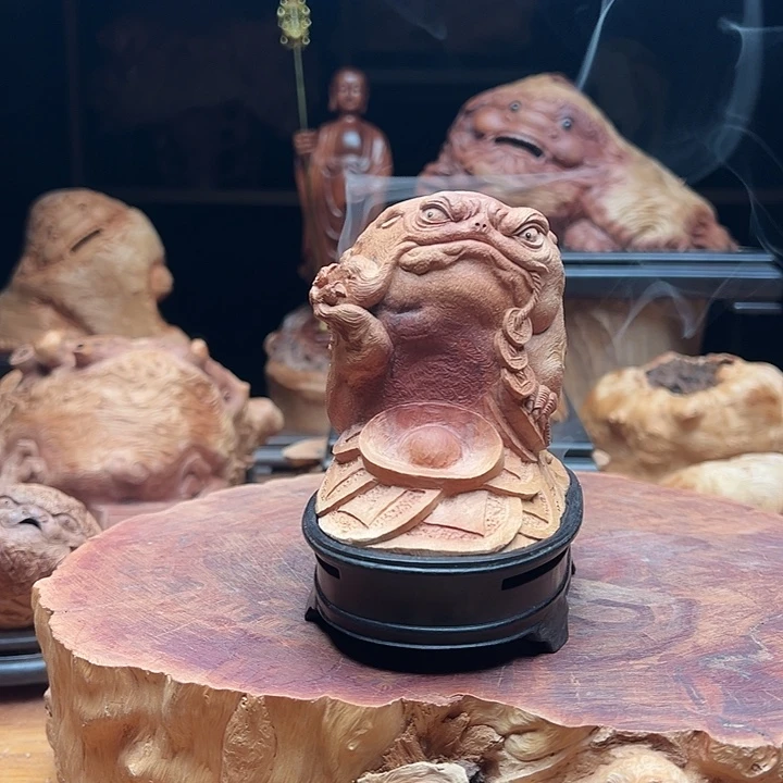 .***.荔枝木荔枝木手工雕刻金蟾香炉摆件688