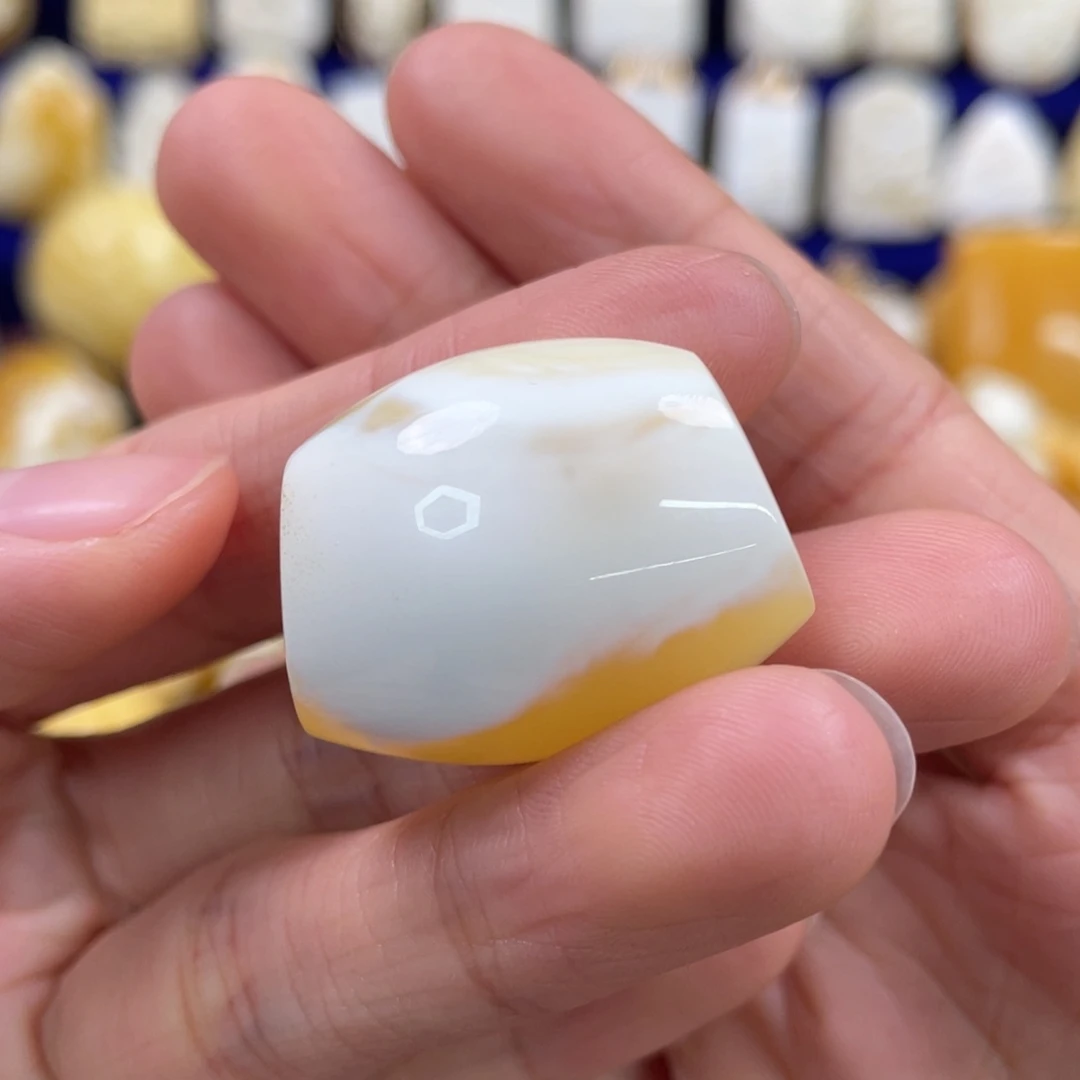 蜜蜡裸石未镶嵌琥珀蜜蜡配饰