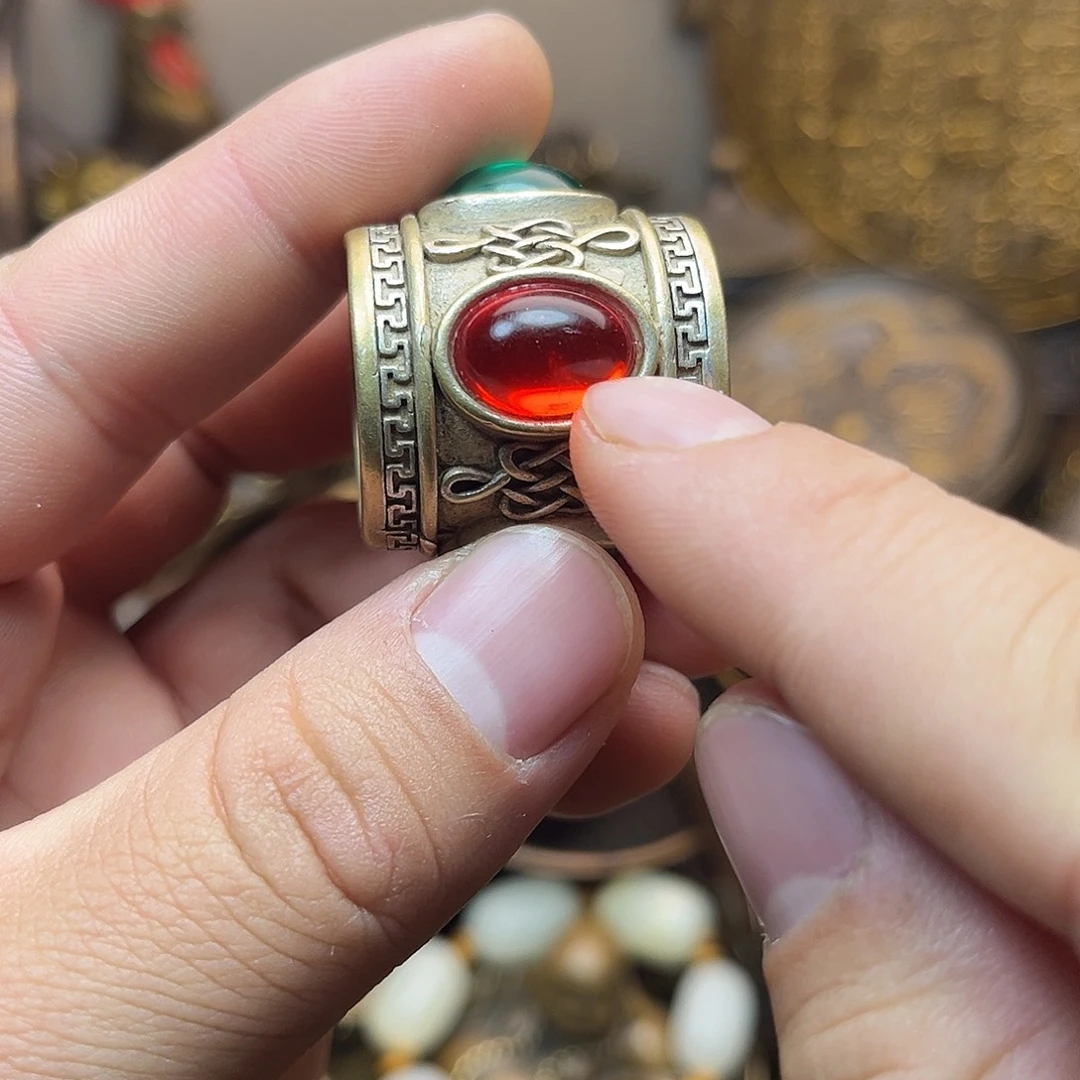 精美铜器工艺品等