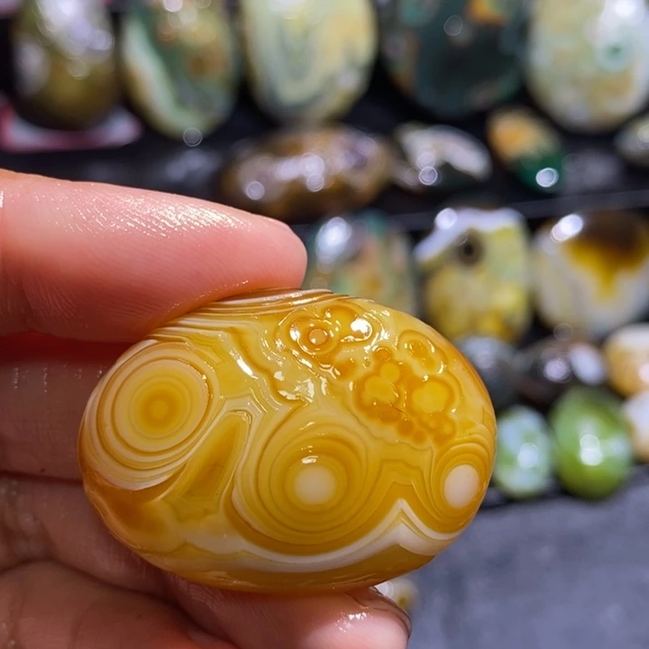 未镶嵌玛瑙/玉髓珠宝奇石