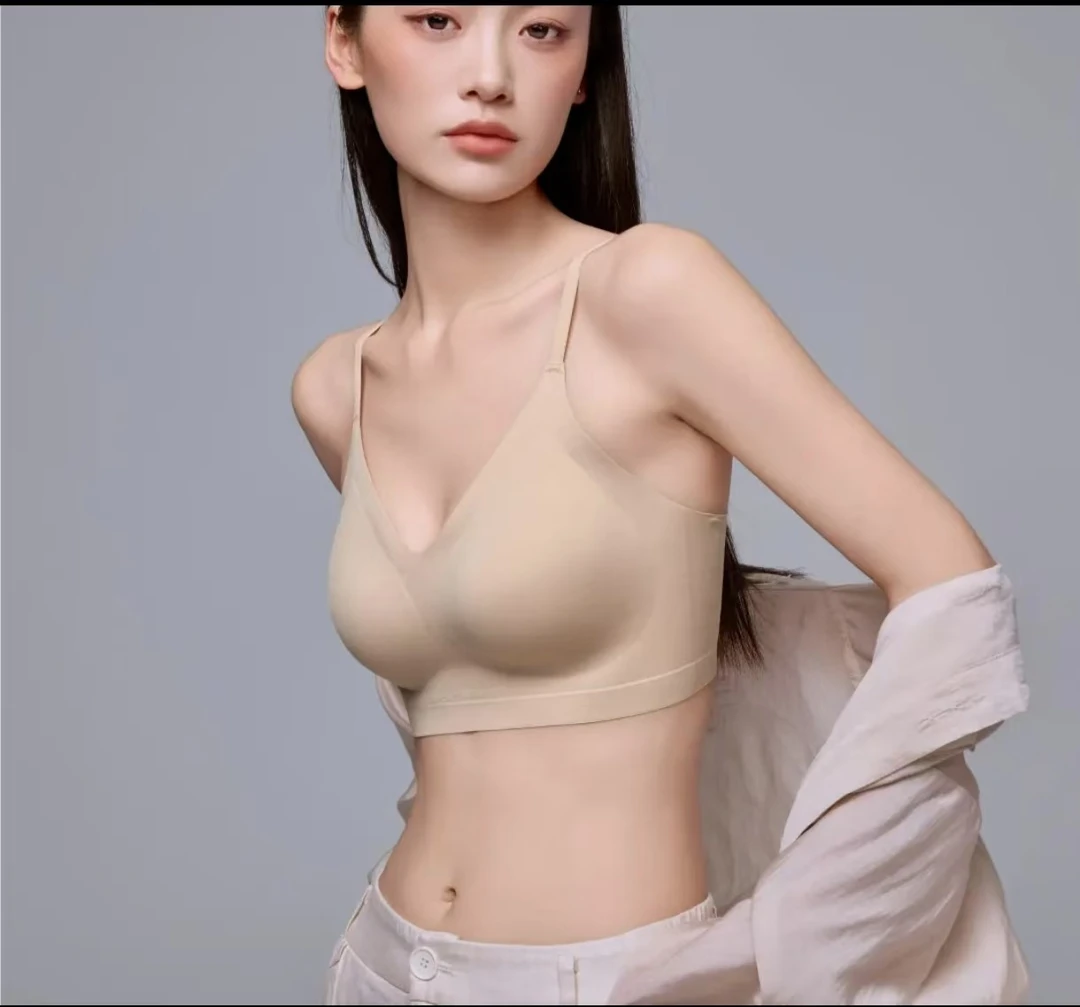 细肩带薄款新款爆款大胸显小透气粉底液收副乳防下垂美背1570