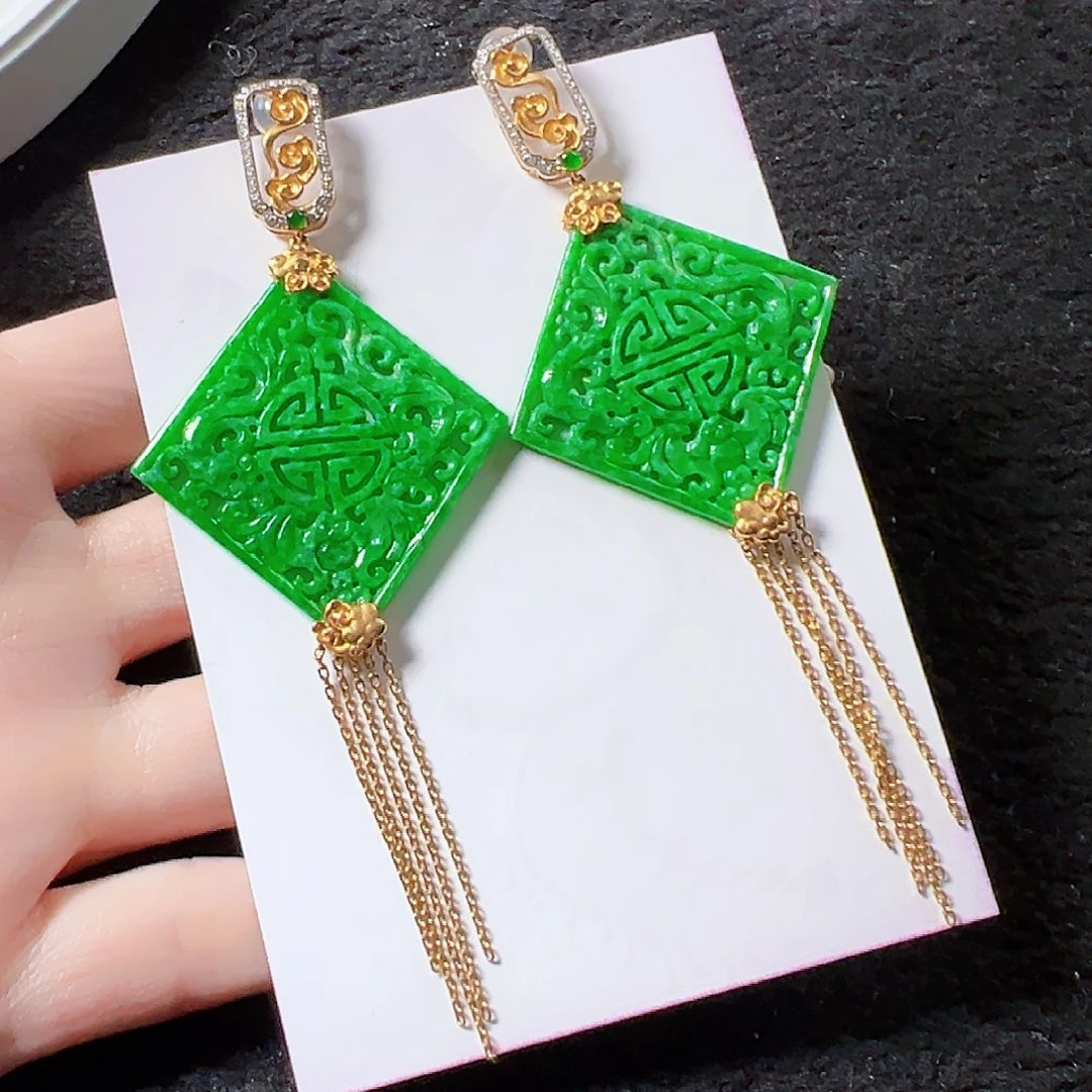 翡翠耳饰18K金镶嵌签收后24小时鉴赏期，过时不退