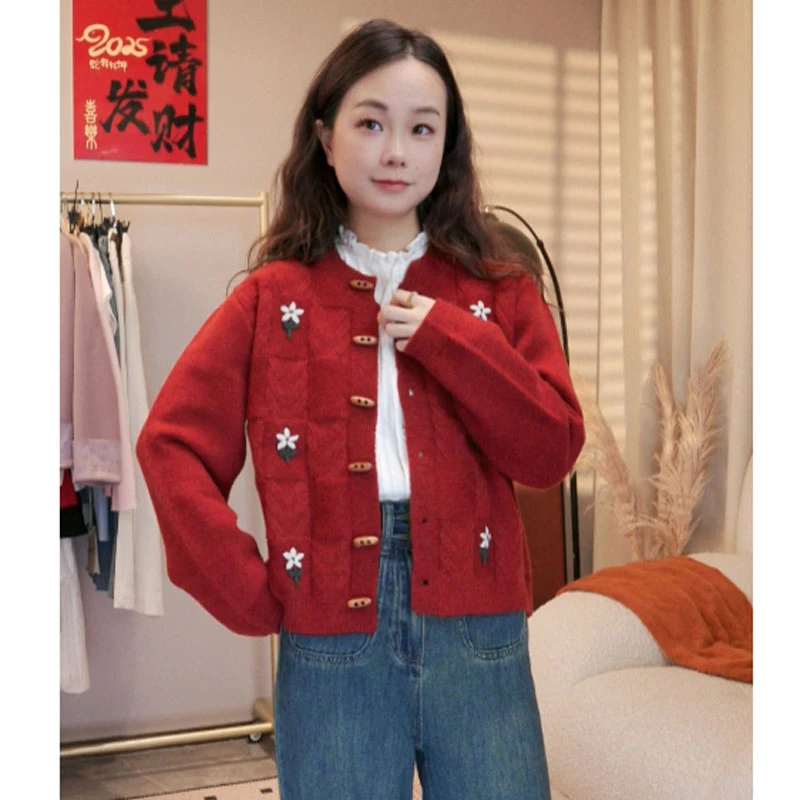 氛围感毛衣开衫女秋冬2025新款甜美设计感刺绣针织衫外套百搭加厚