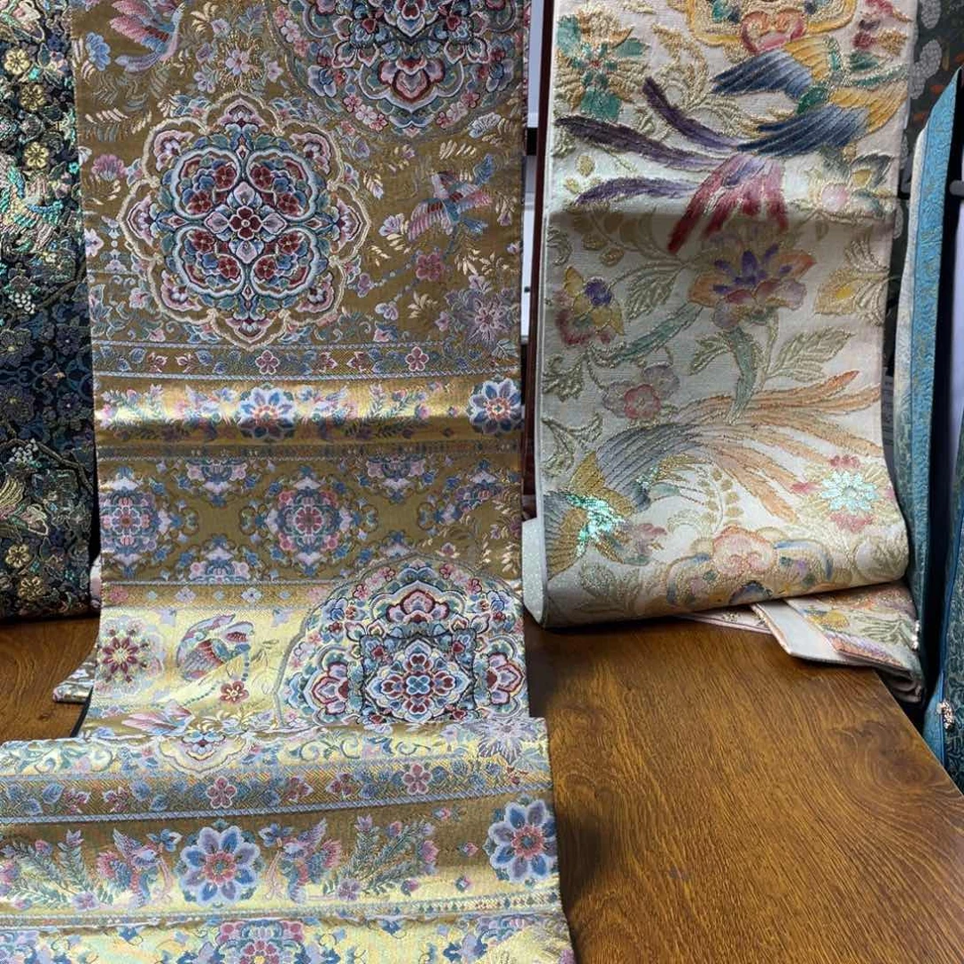 织绣特别细密柔软