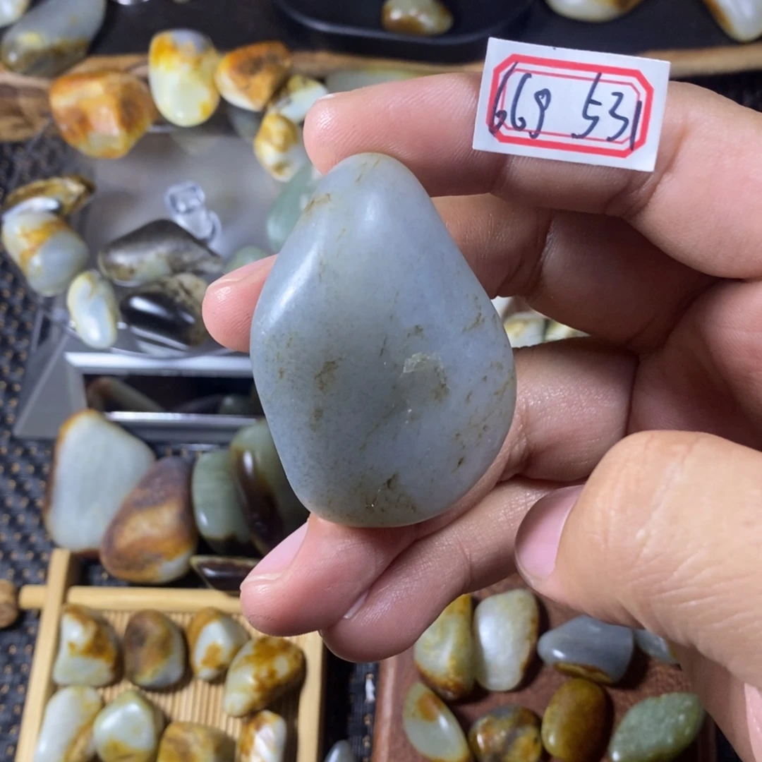 和田玉（糖玉）未镶嵌挂件