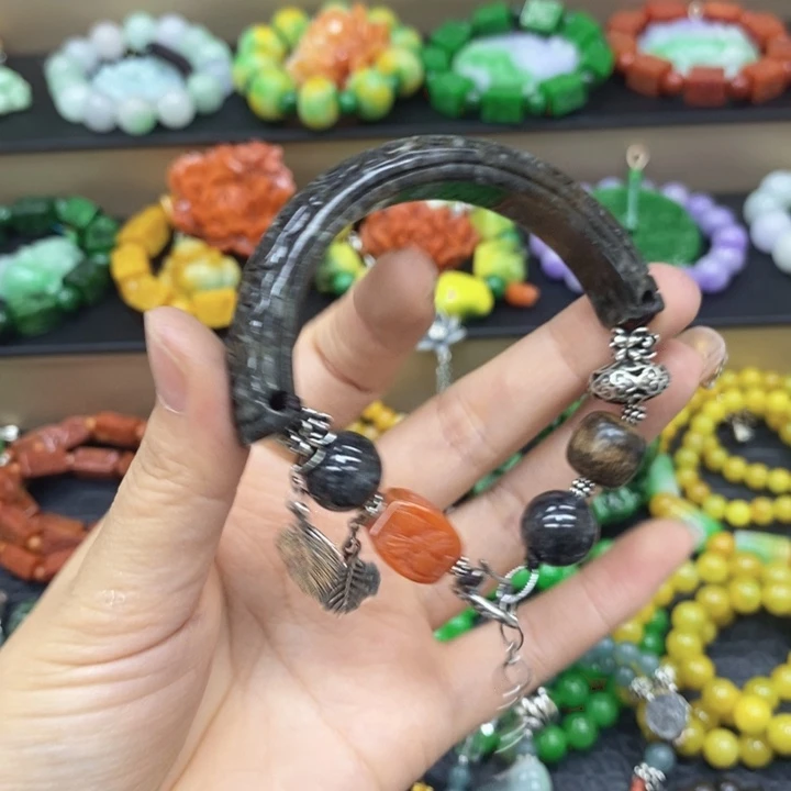 海***件翡翠未镶嵌颈饰手链52