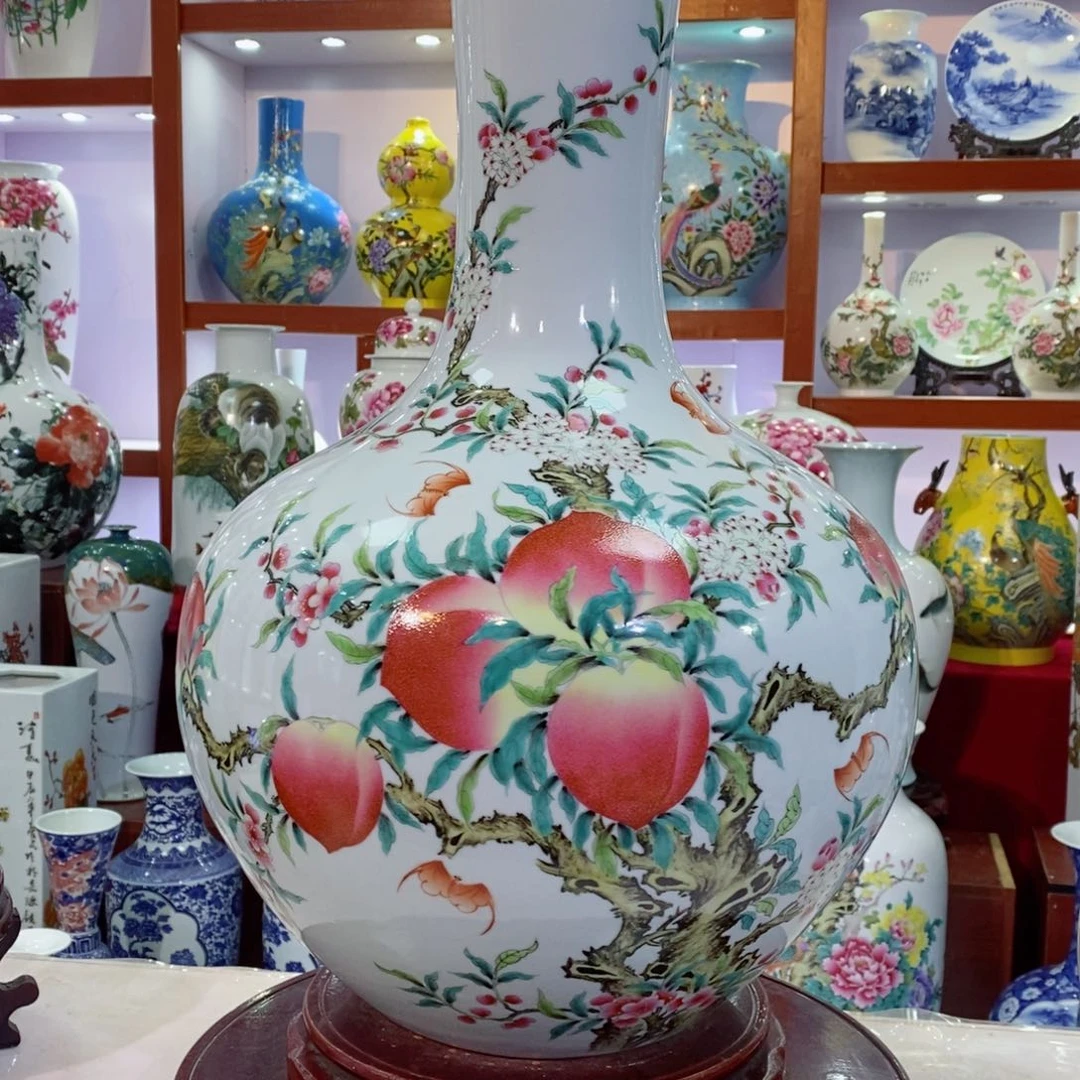 瓶上*粉彩九桃大天球