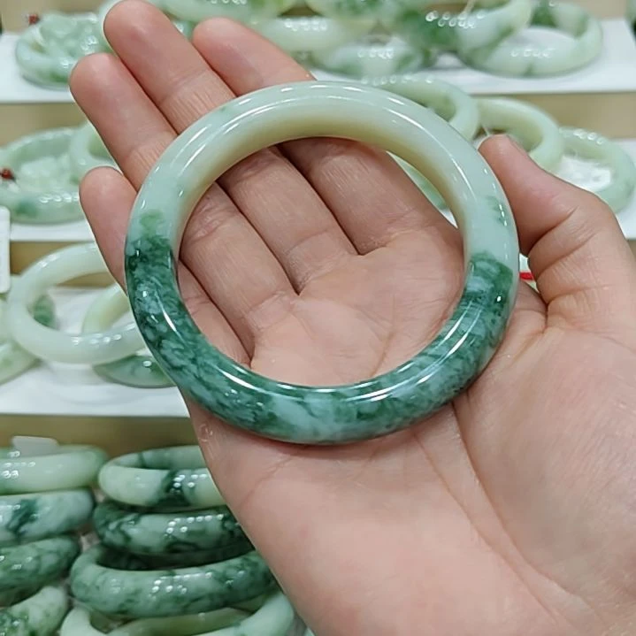 透闪石-蛇纹石玉未镶嵌手镯兰*