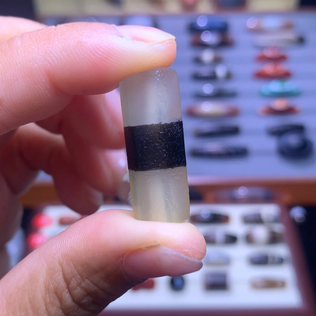 未镶嵌颈饰玛瑙/玉髓