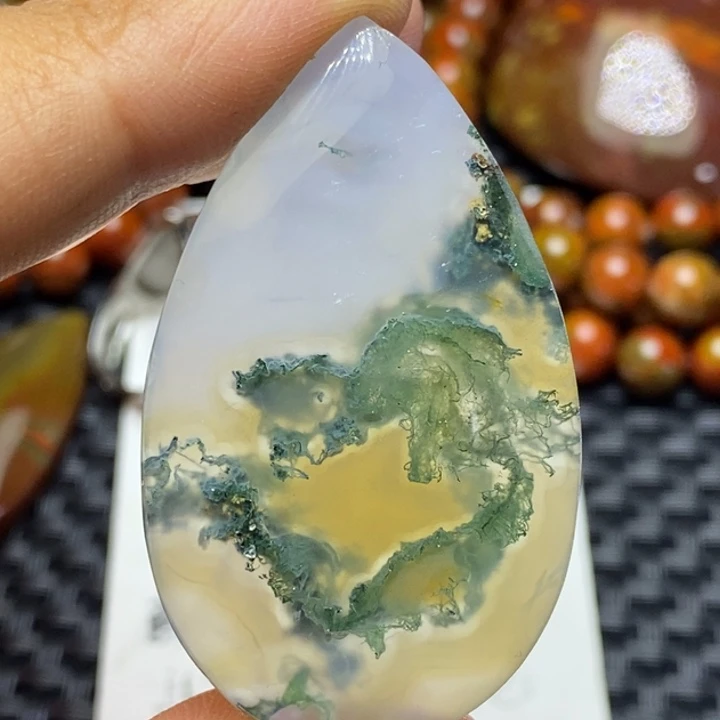 玛瑙/玉髓颈饰未镶嵌刘*丸