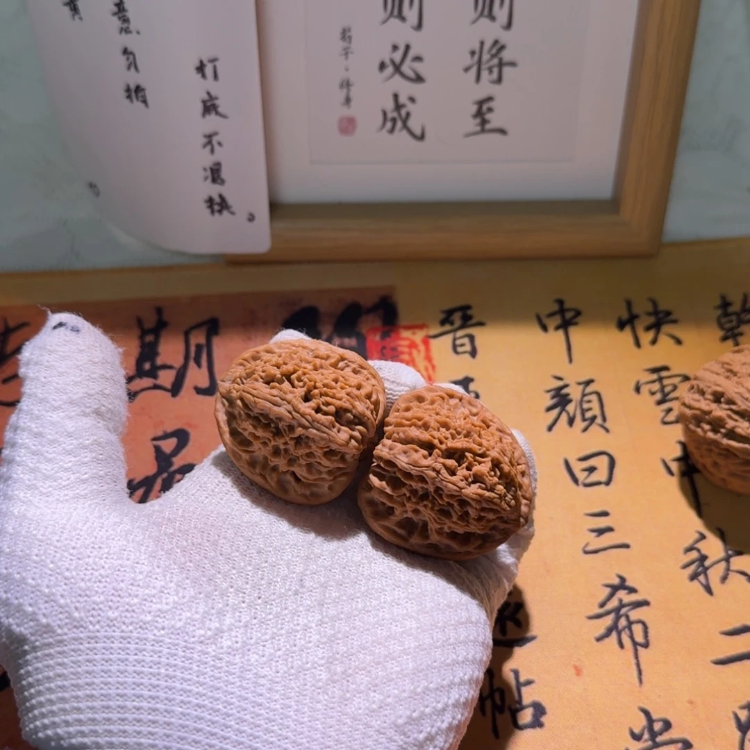 吊坠文玩核桃40三角高炮南疆石