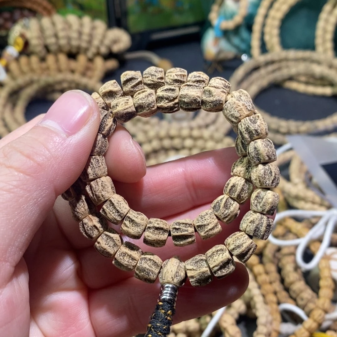 【闪购商品】柏香籽/百香籽吊坠冬*人