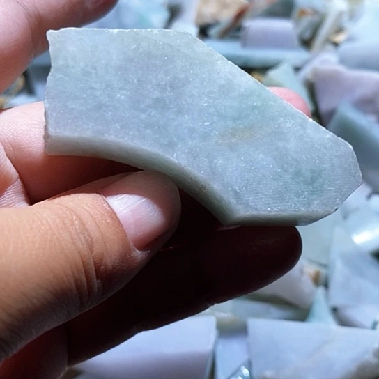散珠翡翠边角料100