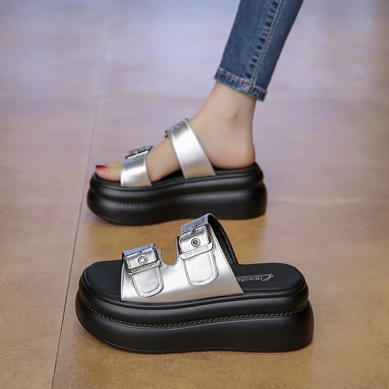 小码凉拖鞋女夏外穿2025新款时尚百搭厚底增高软底轻便小个子增高