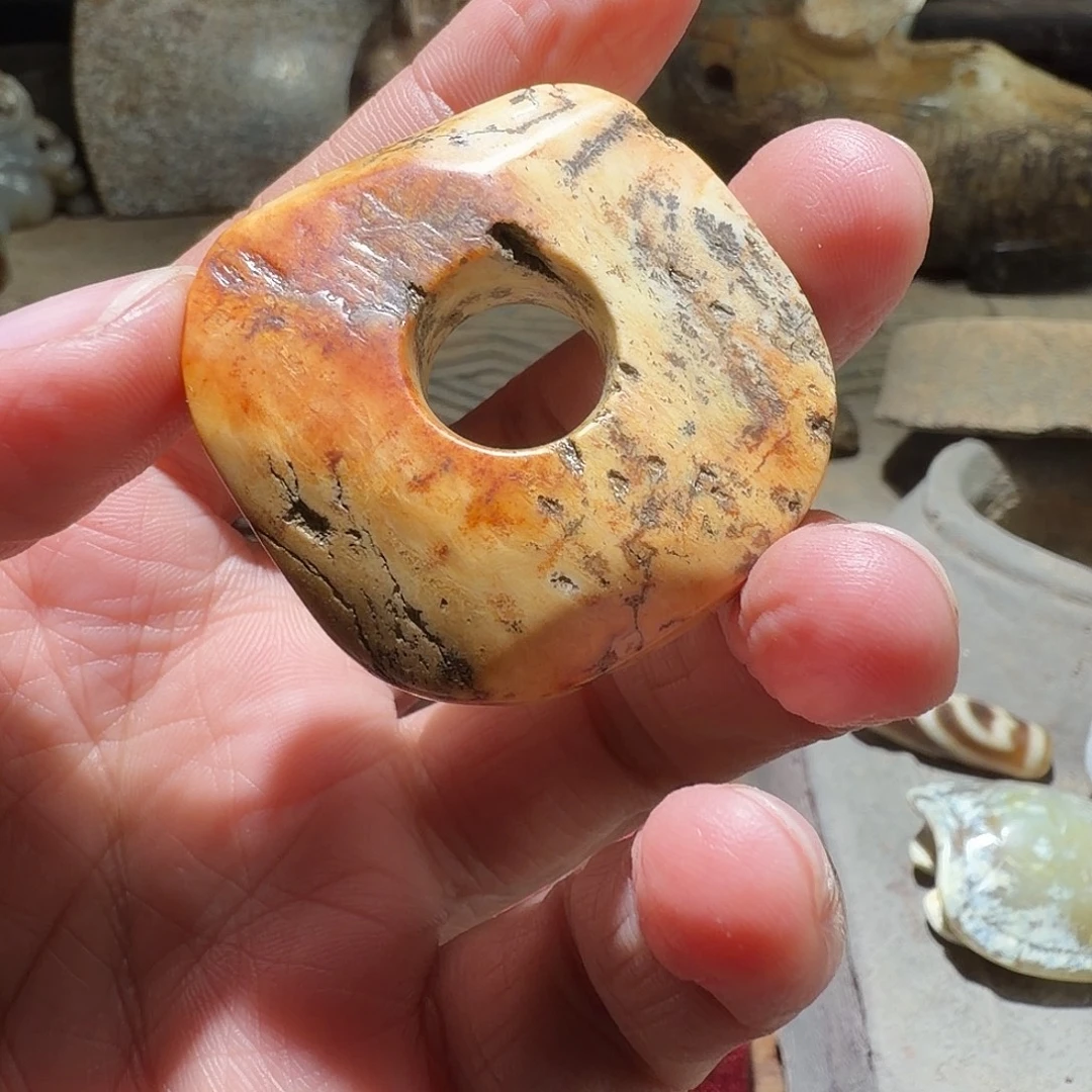 用***1和田玉未镶嵌车挂