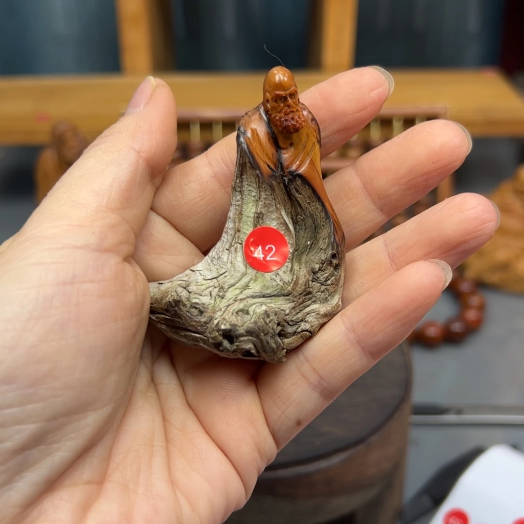 p***u木崖柏木摆件手把件，