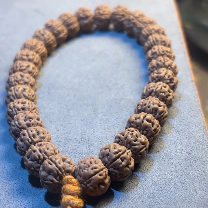 一***下吊坠金刚菩提纯血老树王108