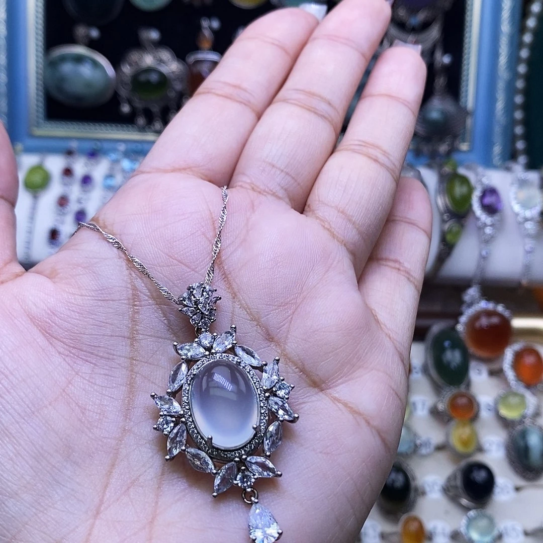 你***块岫玉银S925镶嵌颈饰