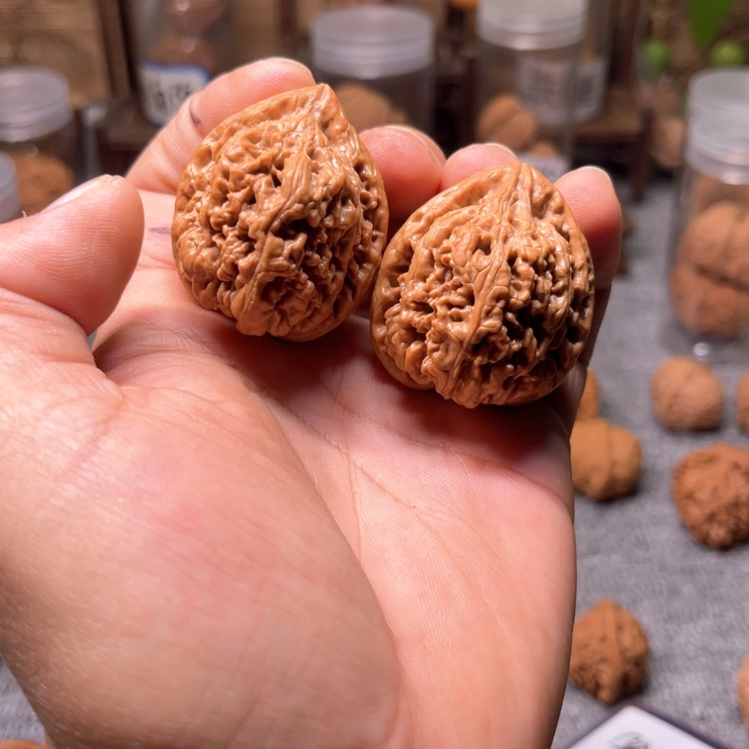 禹***电文玩核桃把件核尊全品