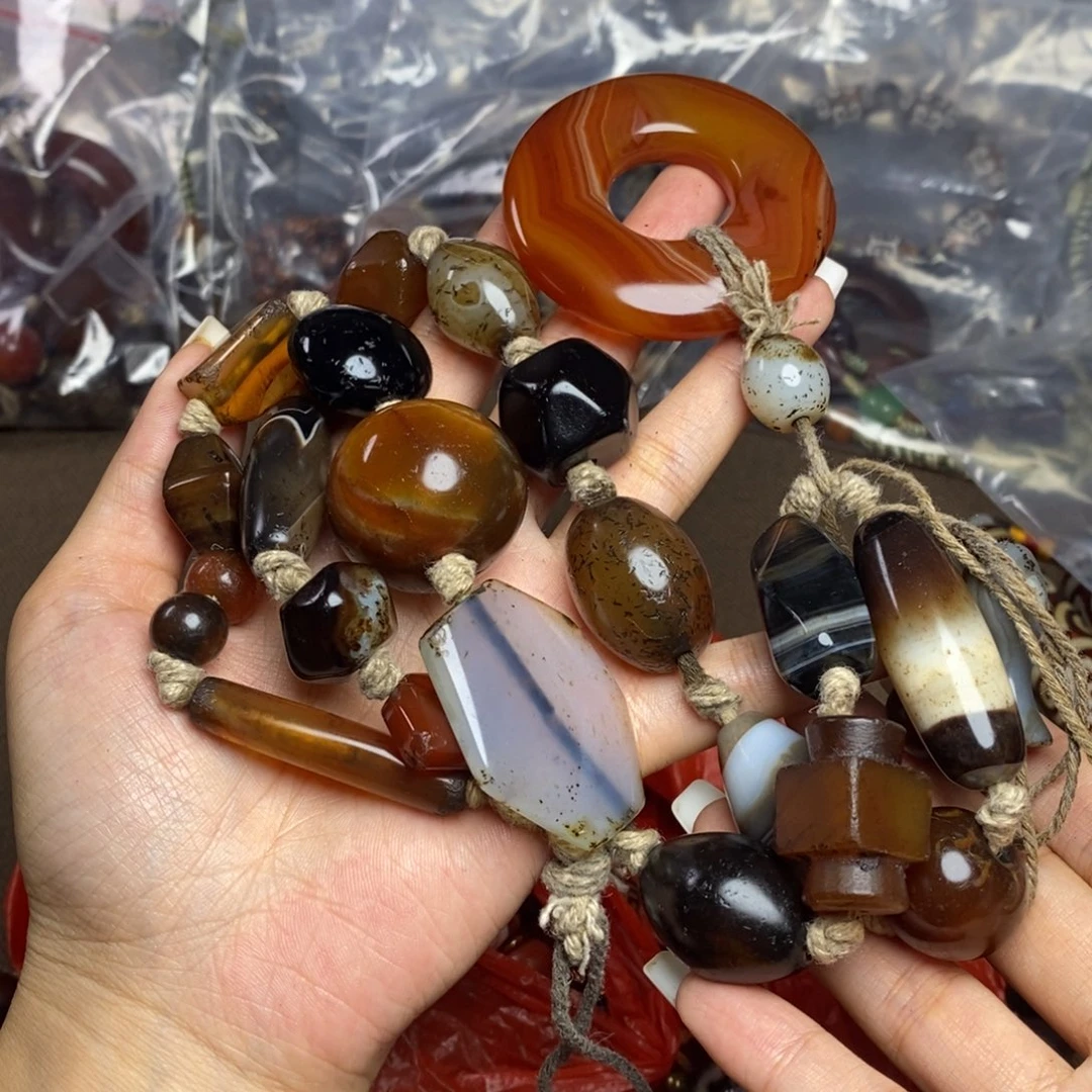 玛瑙/玉髓颈饰未镶嵌