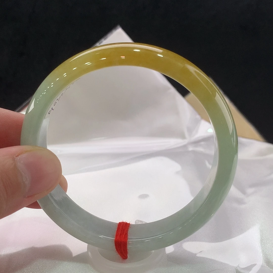 翡翠未镶嵌手镯圈口56