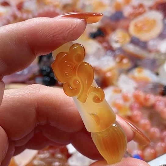 玛瑙/玉髓吊坠(赠链)未镶嵌霹**侠